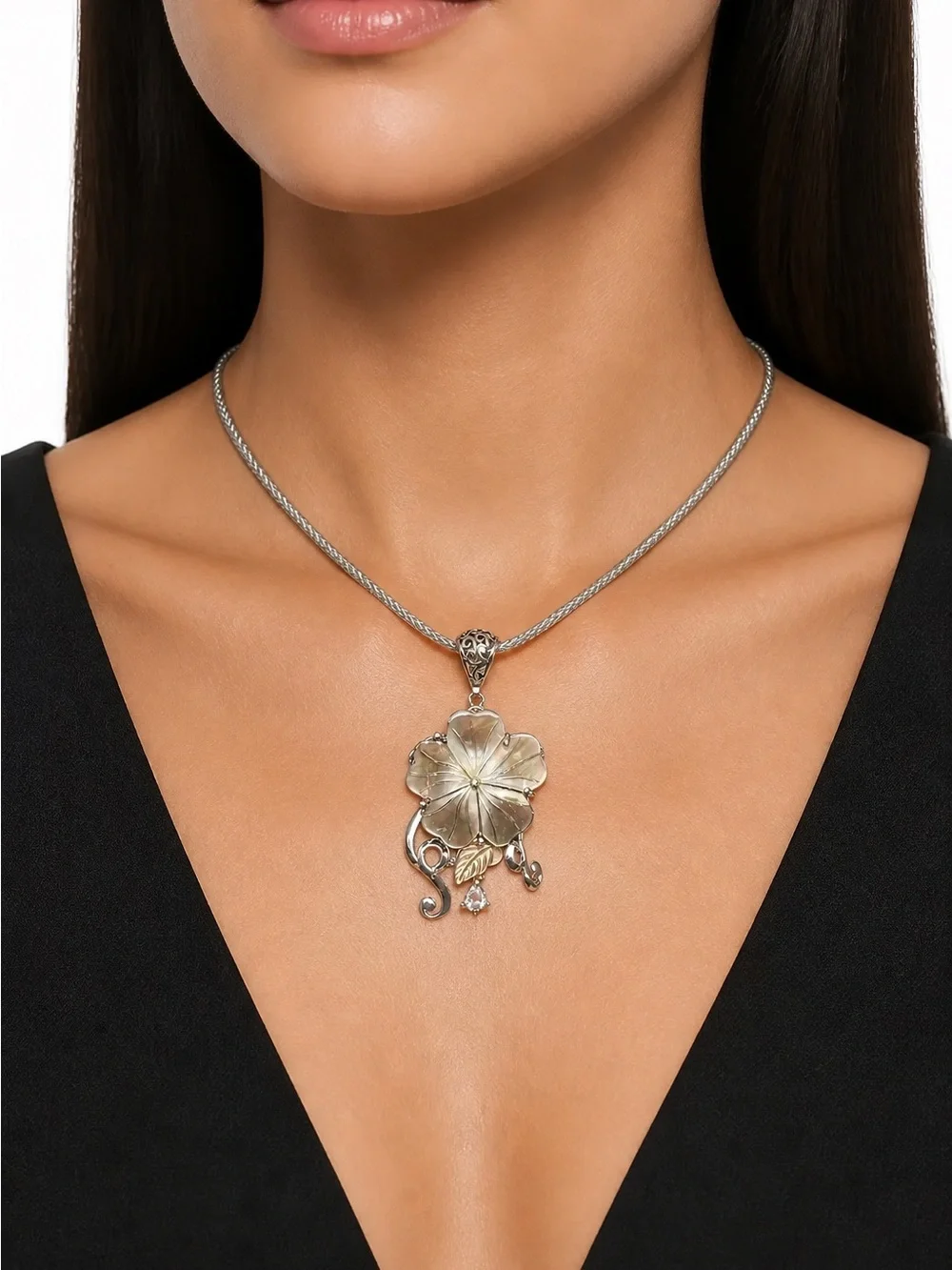 NEW! Flower Abalone Shell Necklace